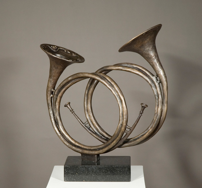 “Two Hunting Horns”
